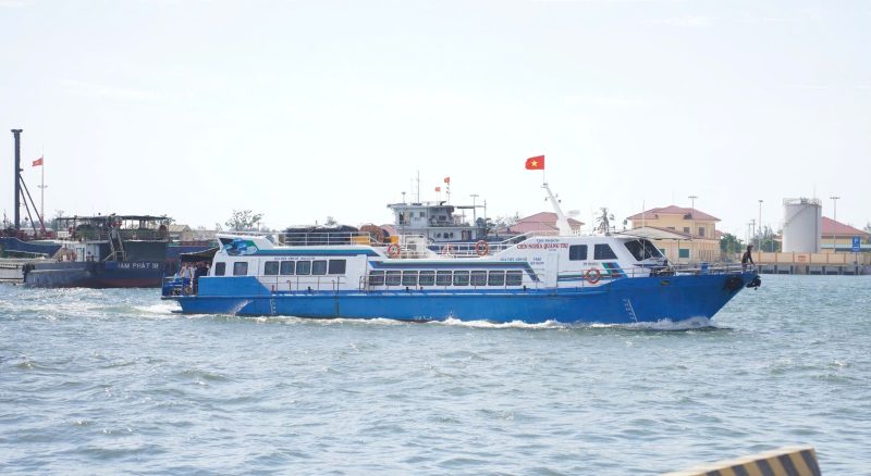 Tàu Cao Tốc Côn Cỏ